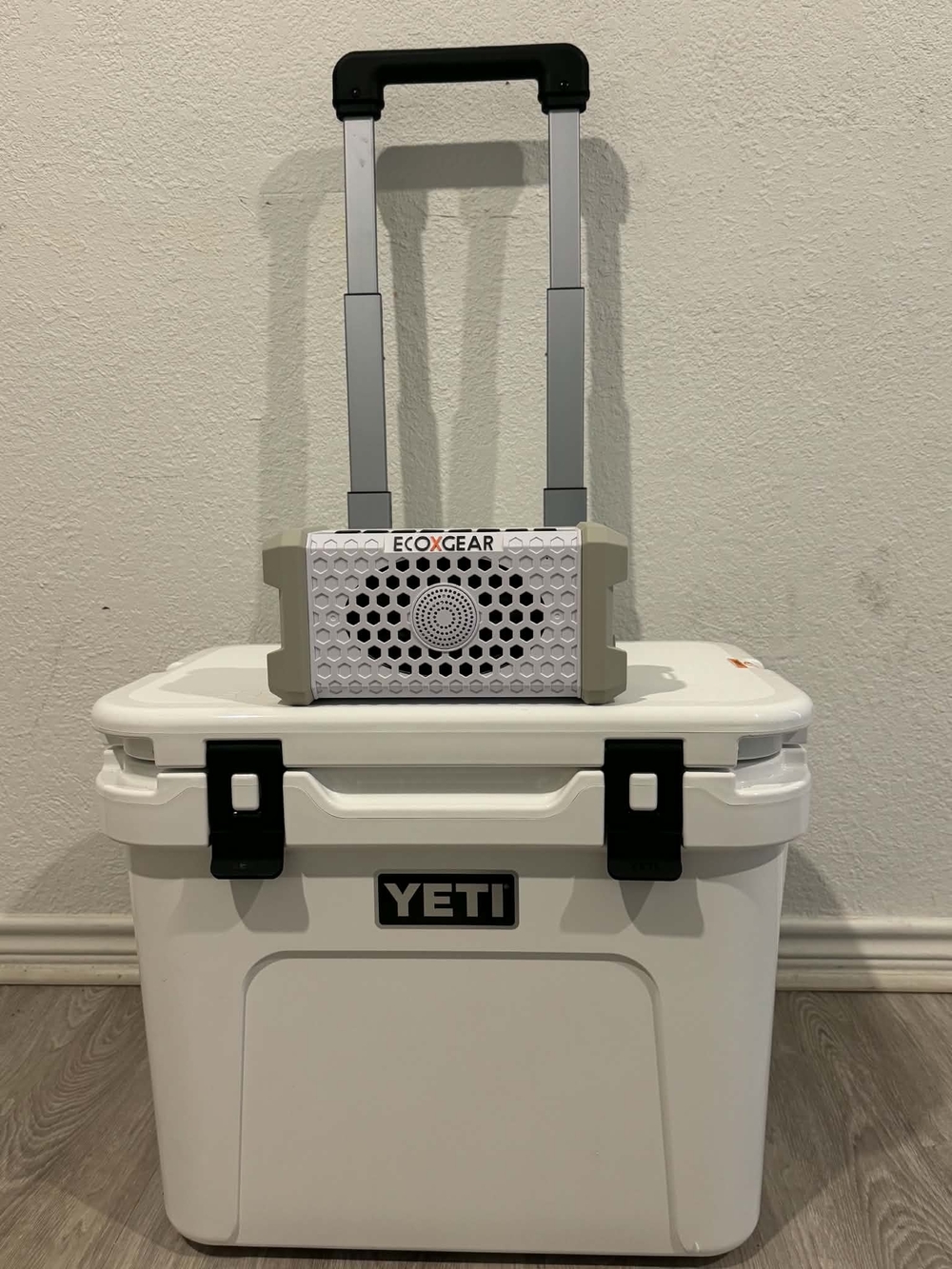 White Portable Bluetooth Speaker - Rugged Outdoor Audio